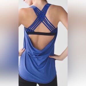Lululemon workout top size 4